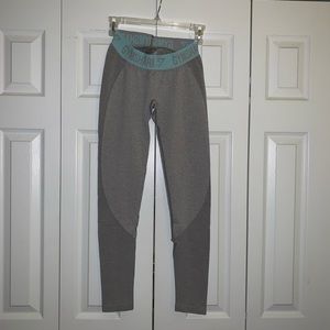 GYMSHARK GRAY LEGGINGS